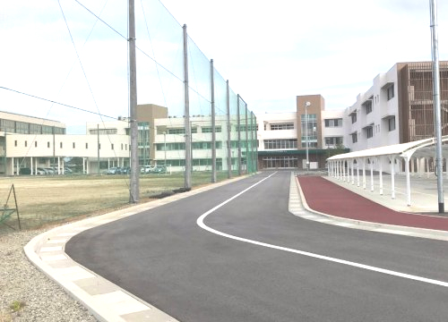 中学校　大川市立大川桐薫中学校（中学校）まで426m