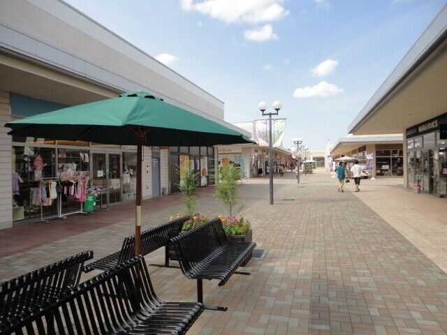 ショッピングセンター　インターパークビレッジ（ショッピングセンター）まで964m