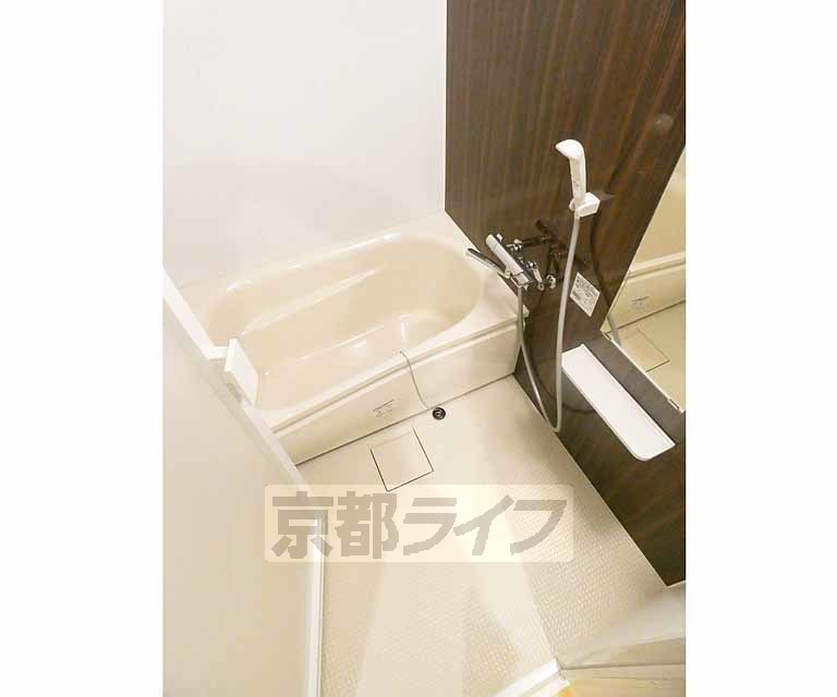 バス・シャワールーム　とてもきれいです。