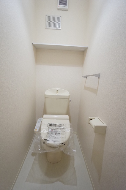 トイレ　温水洗浄暖房便座