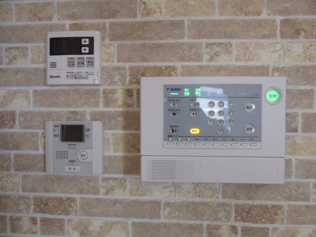 セキュリティ　来客時に便利なモニターホンです。