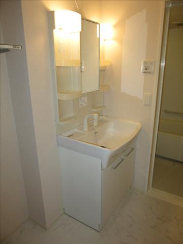 洗面設備　洗髪洗面化粧台完備ですよ。