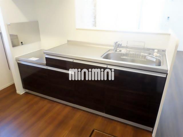 キッチン　人気のカウンターキッチンを完備しています。