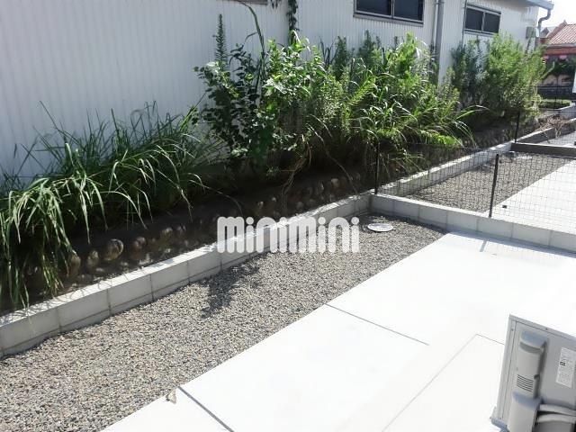 バルコニー　広い庭が魅力的。