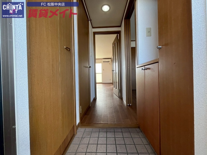 玄関　同型別室のお写真です。