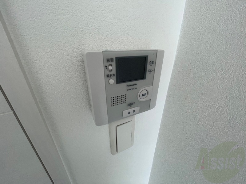 セキュリティ　ＴＶモニター付インターホンです。来客者の顔が見えるので安心！