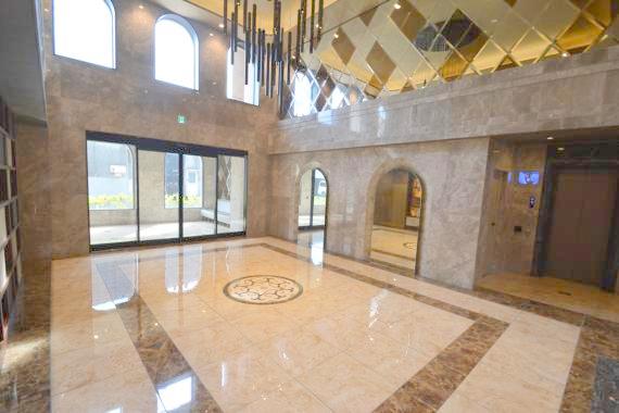 エントランス　エントランス周辺はいつもキレイに片付けられています。