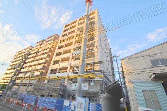 建物外観　存在感のある外観は落ちついた色合いで、堂々としていますね。