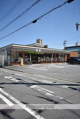 コンビニ　セブンイレブン（コンビニ）まで349m