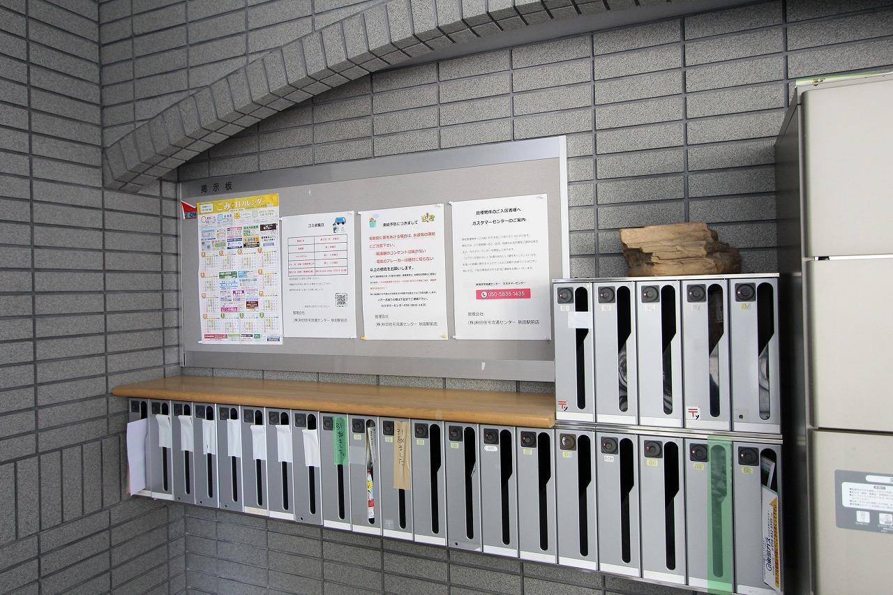 エントランス　宅配BOX・メールBOX