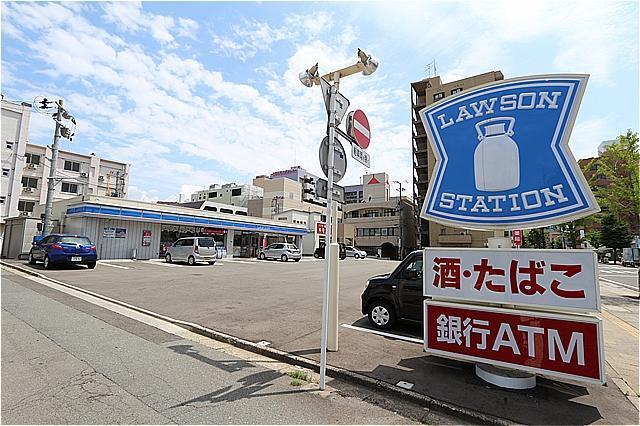 コンビニ　ローソン中通1丁目店（コンビニ）まで110m