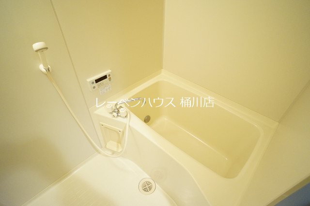 バス・シャワールーム　レーベンハウス桶川店へ　048-787-5511