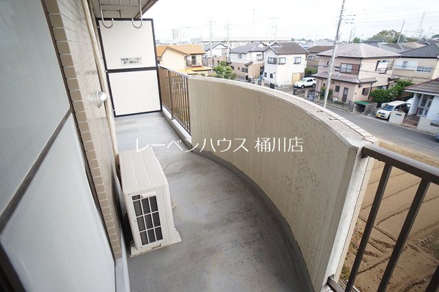 バルコニー　レーベンハウス桶川店へ　048-787-5511