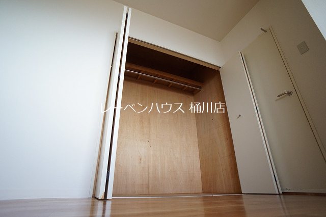 収納　レーベンハウス桶川店へ　048-787-5511