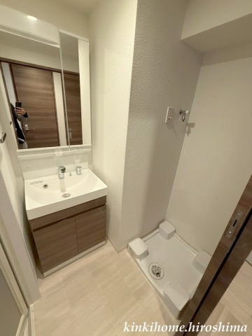 洗面設備　写真は参考写真です。現況を優先してください。