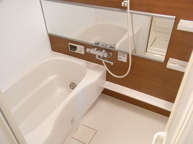 バス・シャワールーム　バスルーム