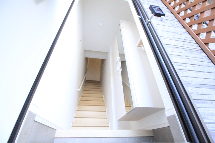 玄関　シューズボックス付き☆