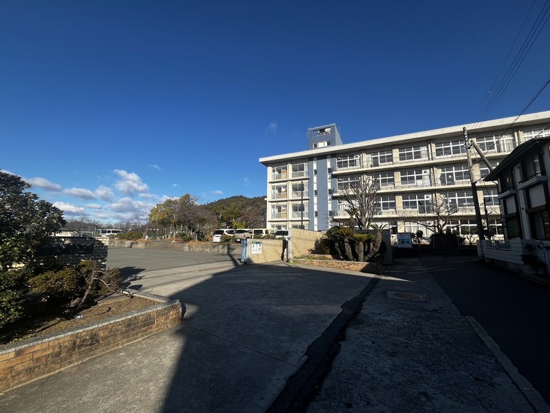 中学校　高砂市立鹿島中学校（中学校）まで1913m