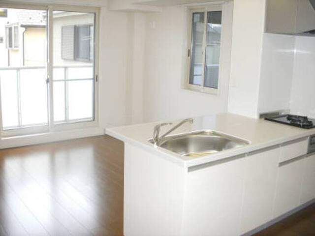 居室・リビング　１０１号室　ＬＤＫ