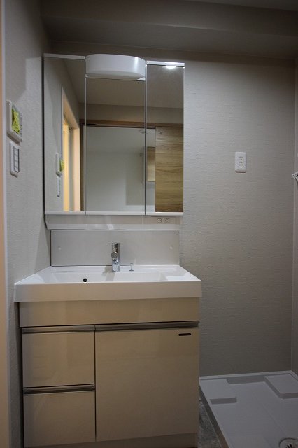 洗面設備　同物件別号室のものです。