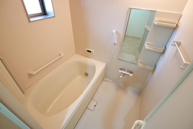 バス・シャワールーム　※別室の参考写真の為、現況優先です。