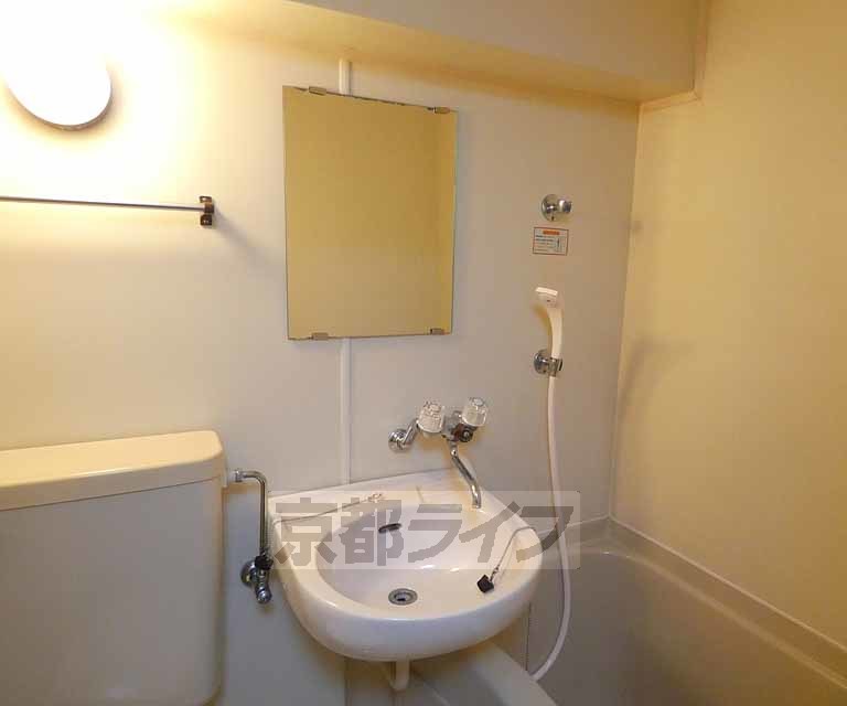 洗面設備　きれいな洗面所です