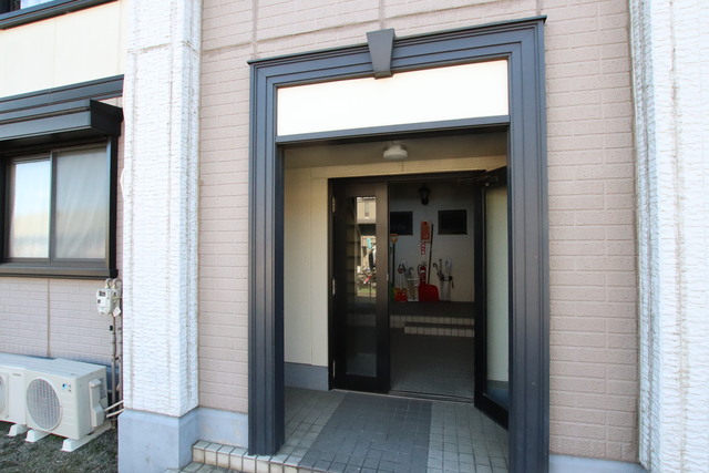 エントランス　玄関入り口♪