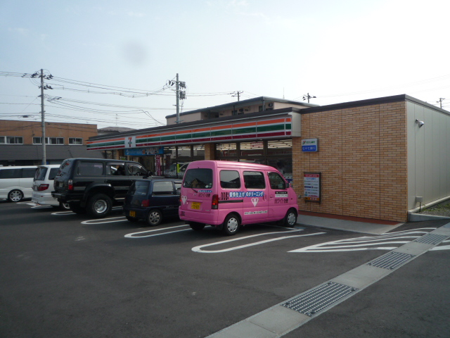 コンビニ　セブンイレブン仙台旭ケ丘2丁目店（コンビニ）まで746m