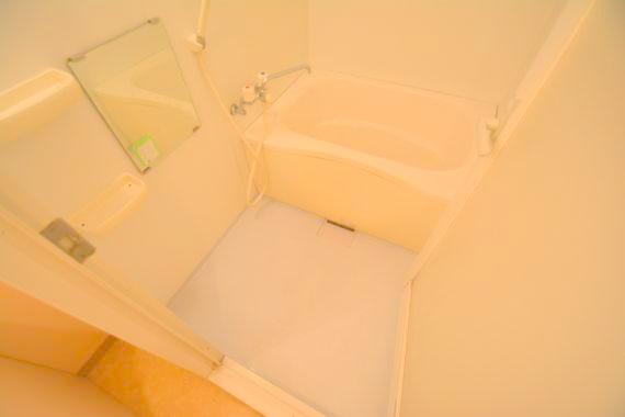 バス・シャワールーム　ゆったりと入るなら、お風呂とトイレとは別々が嬉しいですよね。