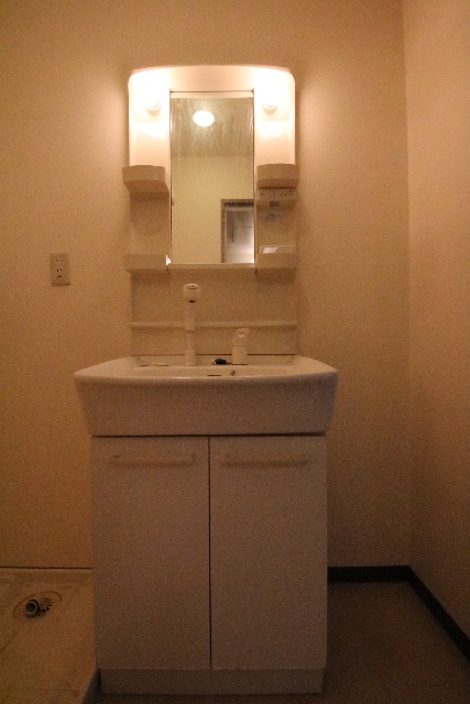 洗面設備　※別室の参考写真の為、現況優先です。