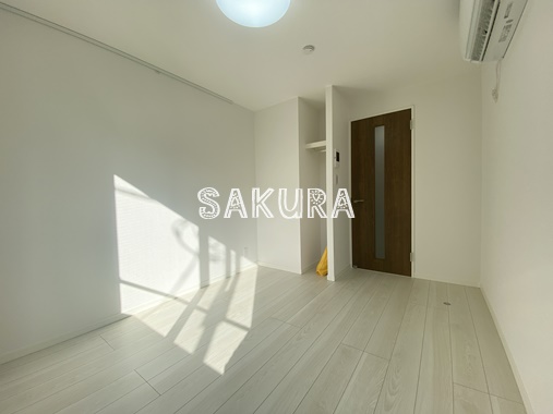 居室・リビング　開放感のあるゆったりとしたお部屋です♪