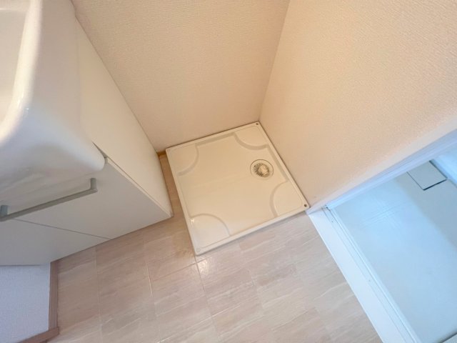 その他設備　嬉しい室内洗濯機置場。これで洗濯機も長持ちしますね。