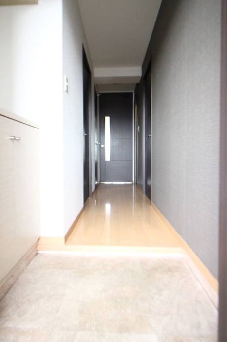 玄関　※同建物の別号室です。ご参照下さい。