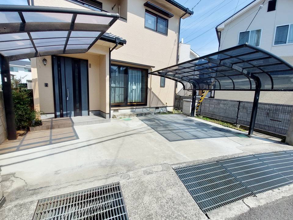 駐車場　駐車場