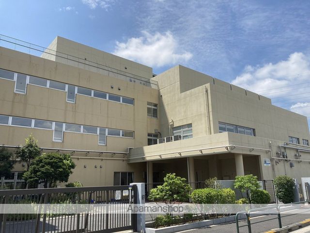 小学校　足立区立加平小学校（小学校）まで638m