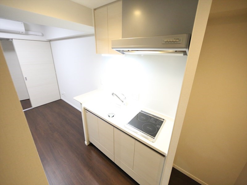 キッチン　システムキッチン（ＩＨ2口コンロ付）