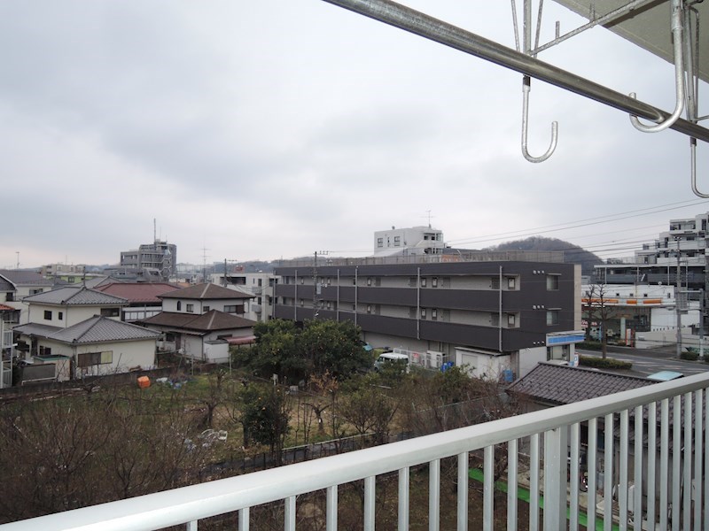 バルコニー　見晴らしの良いベランダ