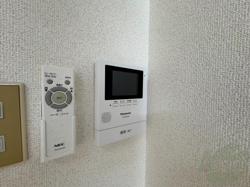 セキュリティ　来客時にはこちらのチャイムが鳴りますよ。