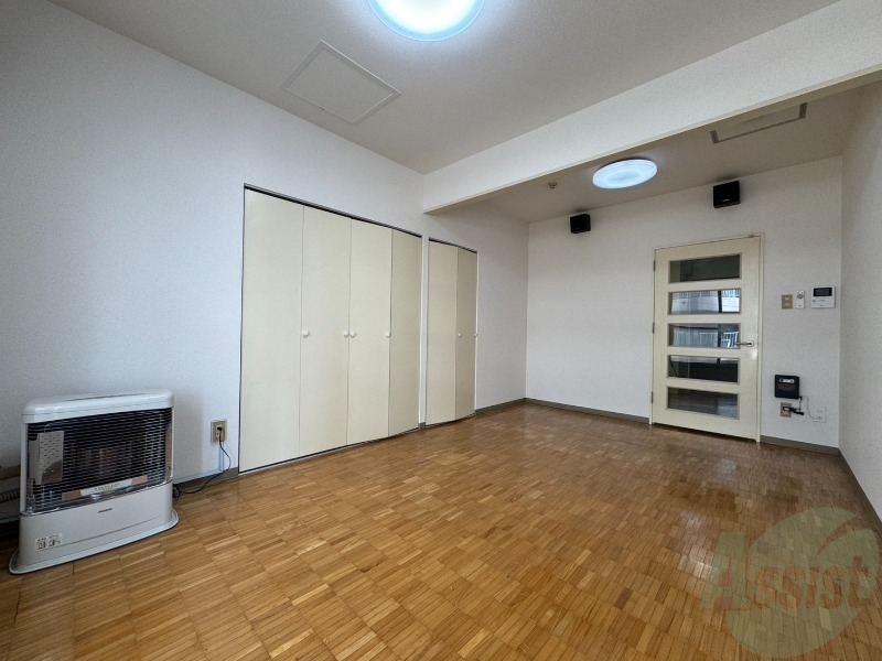 居室・リビング　広くてキレイなお部屋が広がっていて、充実した生活が送れそう。