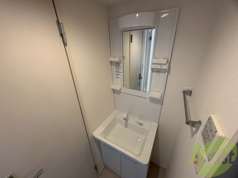 洗面設備　独立洗面台になります。毎日の身支度が楽しみですね。