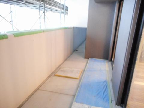 バルコニー　建築中