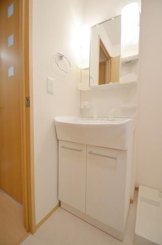 洗面設備　同一タイプ