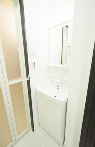 洗面設備　独立洗面台です。