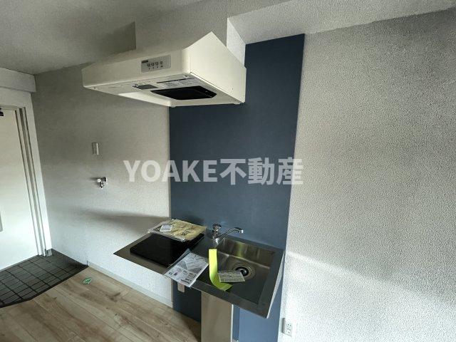 キッチン　画像は別部屋のものです。相違がある場合、現況優先。