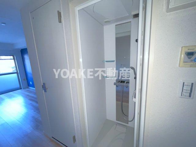 バス・シャワールーム　画像は別部屋のものです。相違がある場合、現況優先。