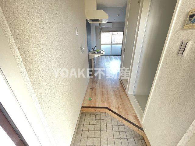 玄関　画像は別部屋のものです。相違がある場合、現況優先。