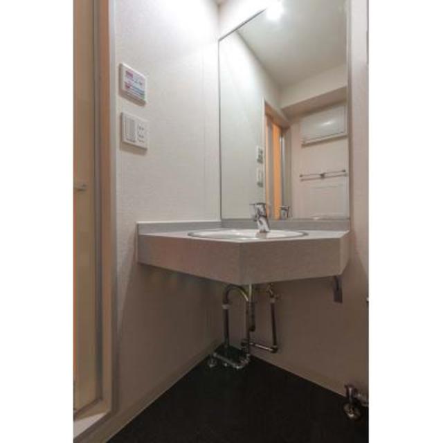 洗面設備　※写真は同タイプ住戸です。