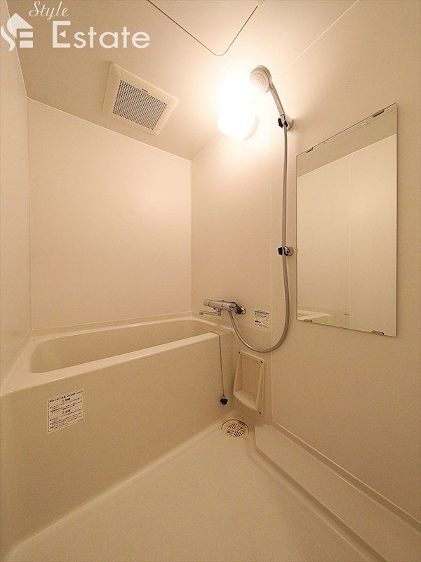 バス・シャワールーム　バスルーム