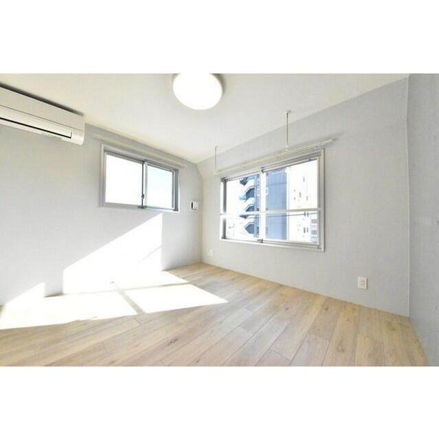 居室・リビング　?