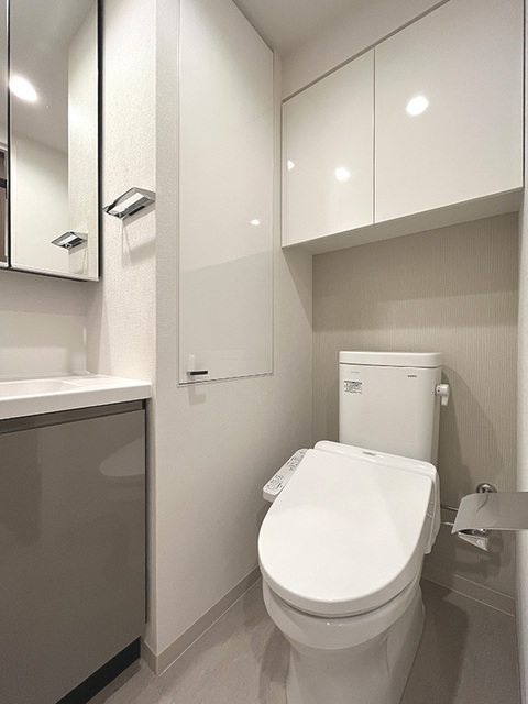 トイレ　※写真は同タイプ住戸です。